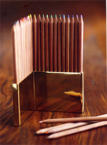colored-pencils-holder