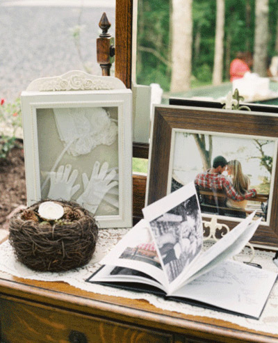 Photo guest book idea for weddings
