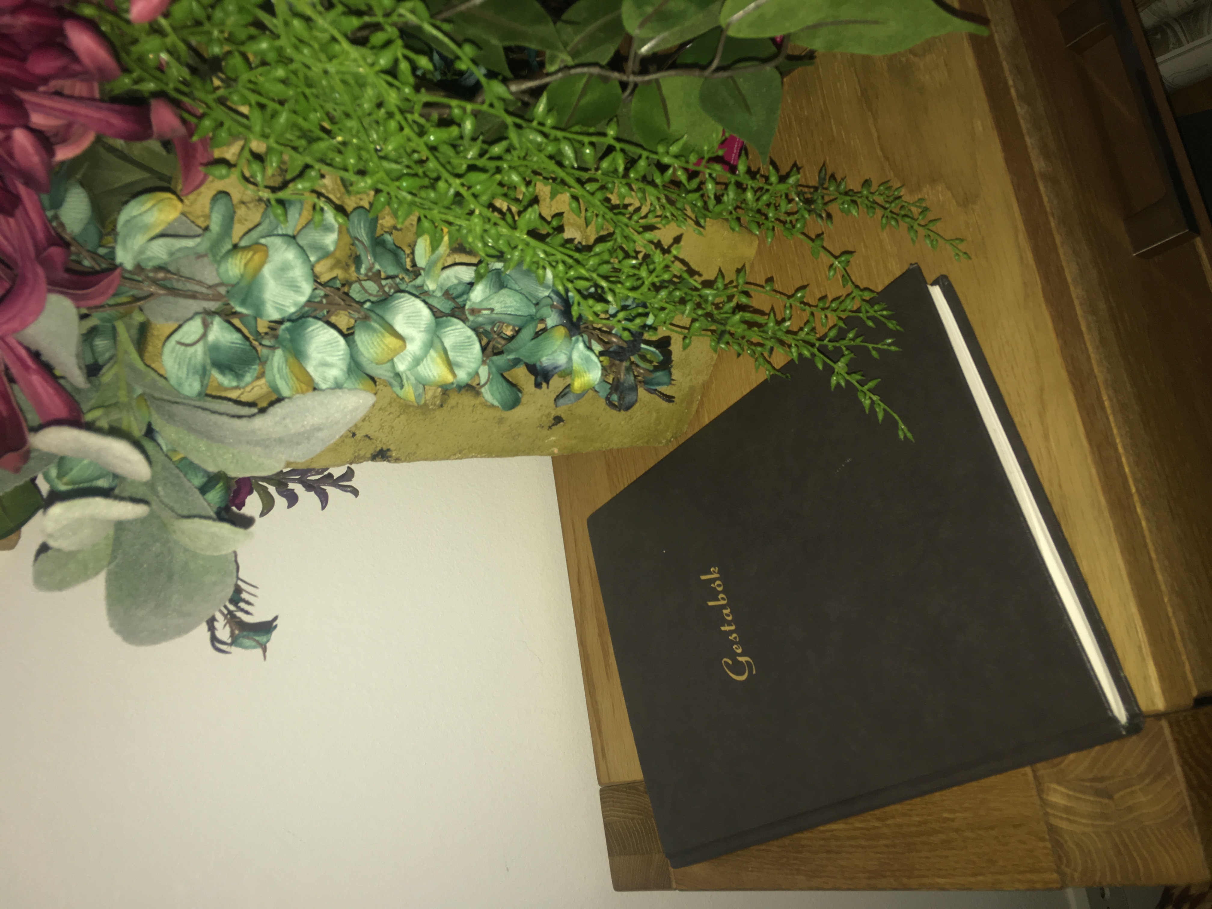 Guest-Book-For-Airbnb